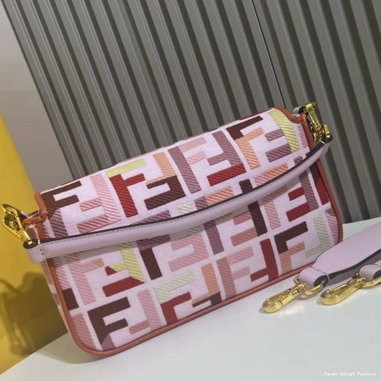 Vintage HOT Multi Baguette Bag FF Canvas Fendi Pink Medium In Motif 0811
